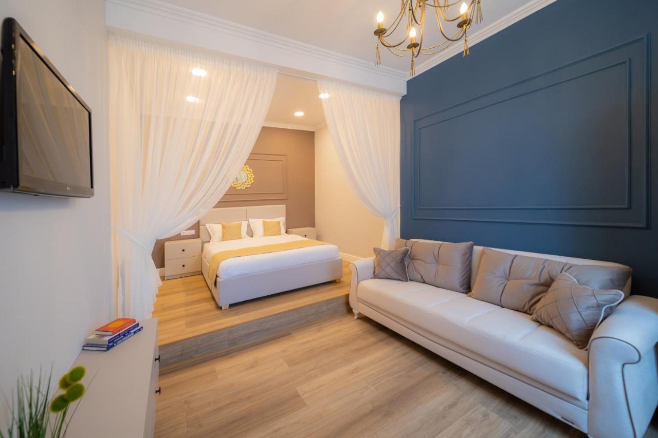 Bluesky Ultra-Central Premium Apartment オラデア エクステリア 写真