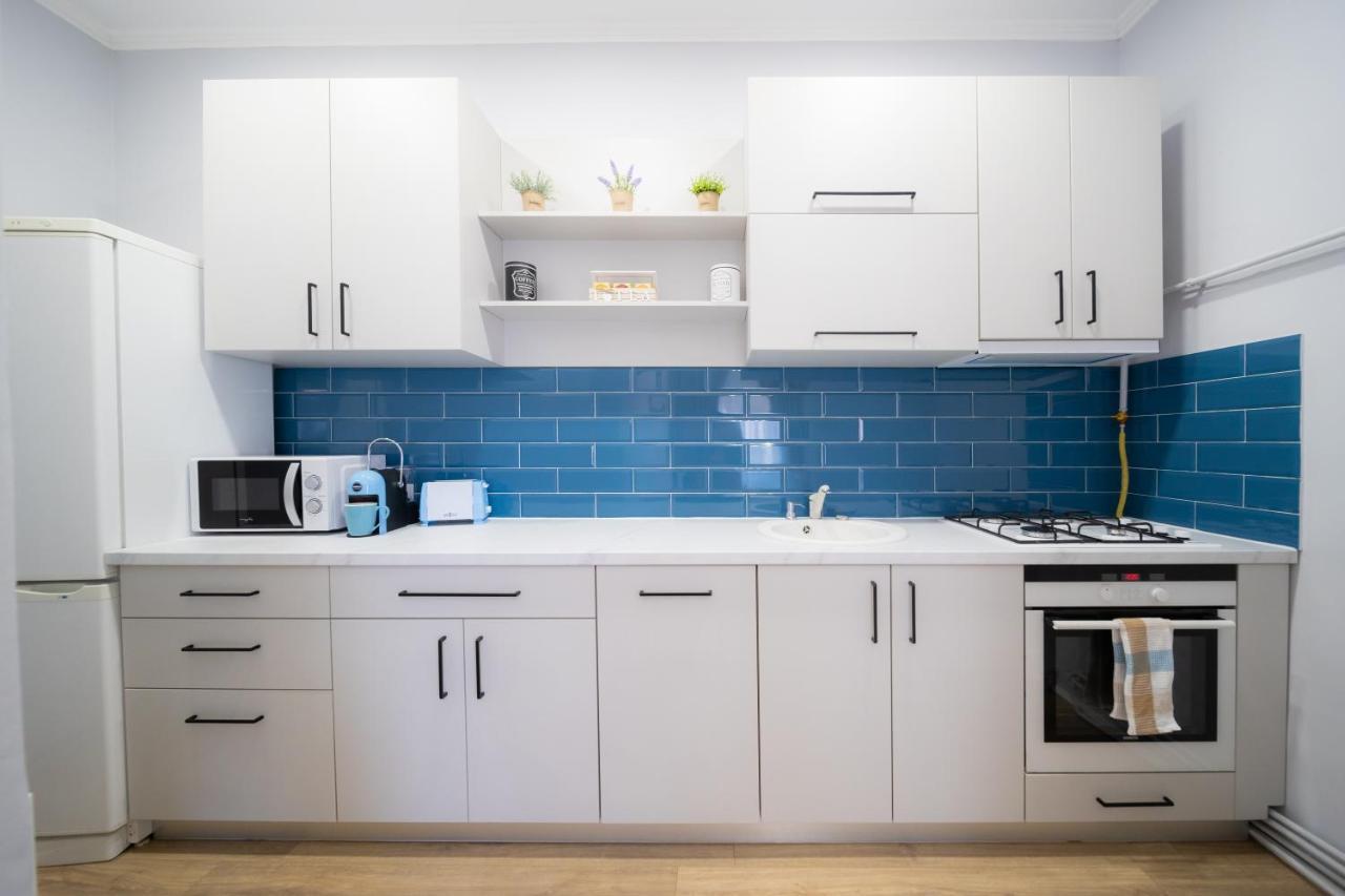 Bluesky Ultra-Central Premium Apartment オラデア エクステリア 写真